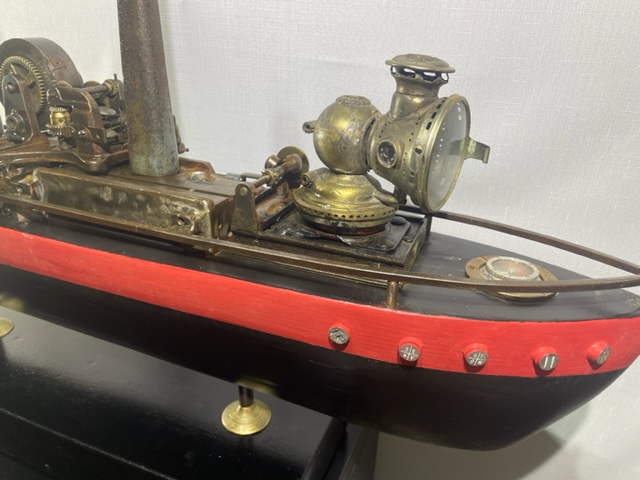 Angle viewe of Ocean Explorer sculpture